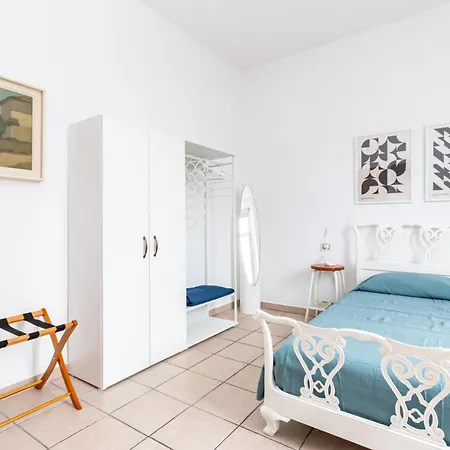 Borghi Modern With Balcony דירה *