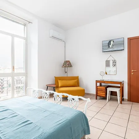 Borghi Modern With Balcony Apartmán