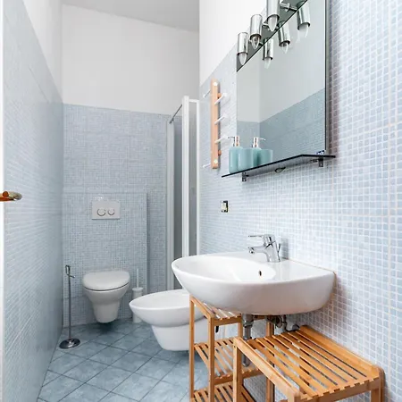 Borghi Modern With Balcony Apartment